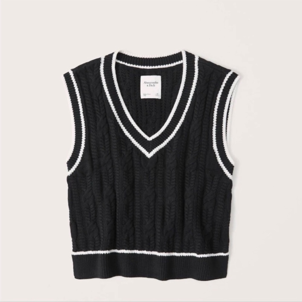 Abercrombie & Fitch Black V-Neck Cable Knit Sweater Vest with White Trim